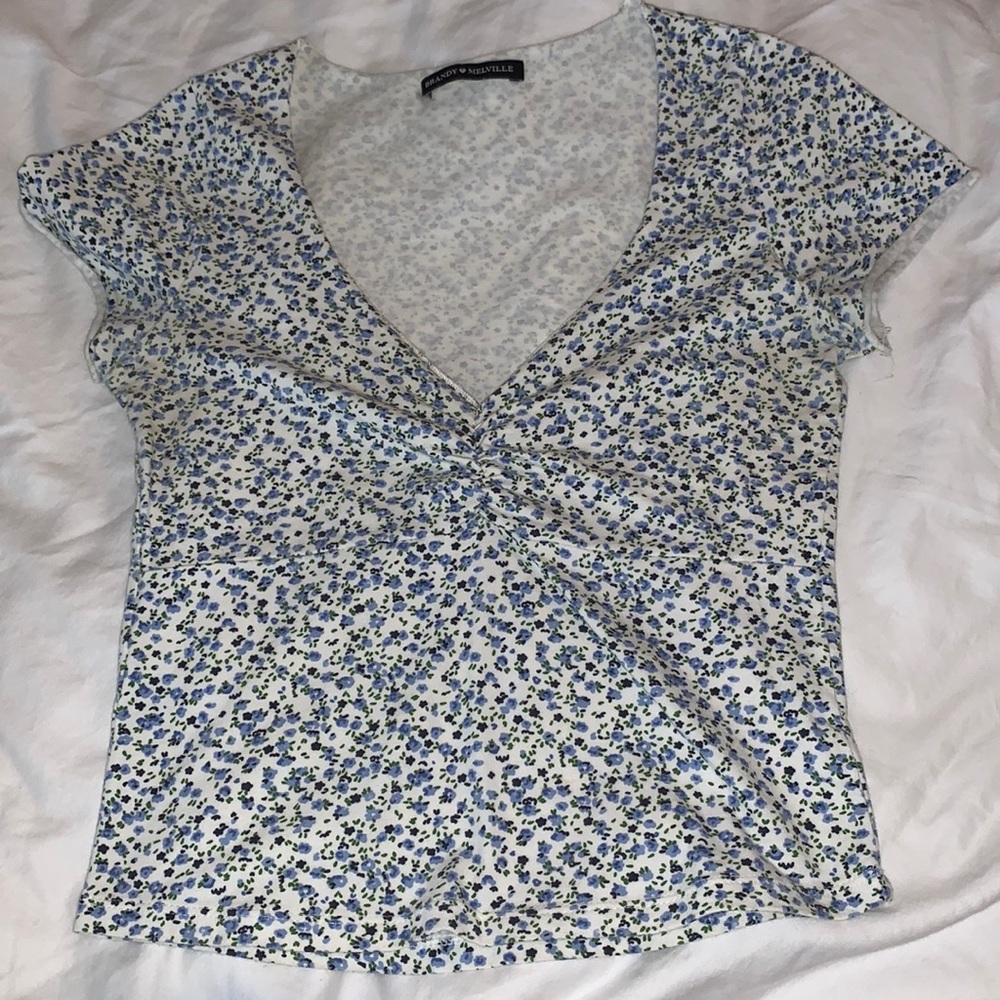 Brandy Melville Gina top